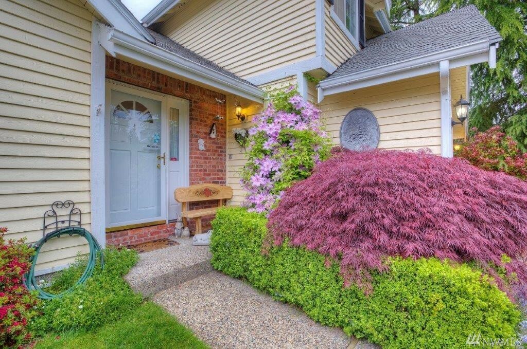 Property Photo: 16724 SE 250th Ct WA 98042