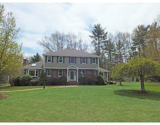 Property Photo: 7 Braeburn Rd MA 01824