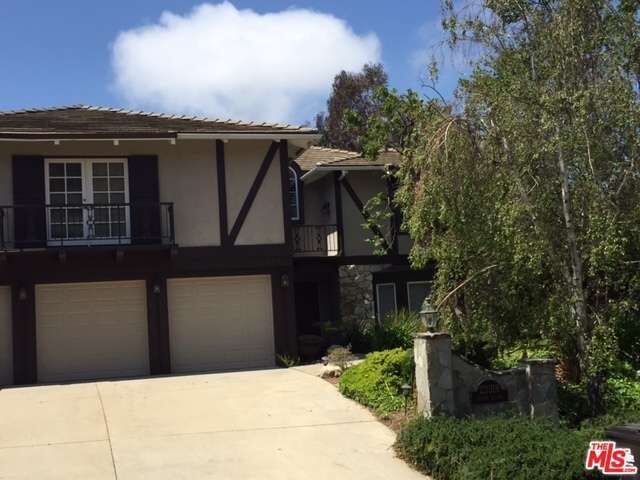 Property Photo: 23318 W Paloma Blanca Dr CA 90265