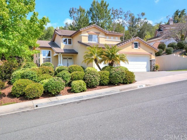 Property Photo:  1076 S Hanlon Way  CA 92808 