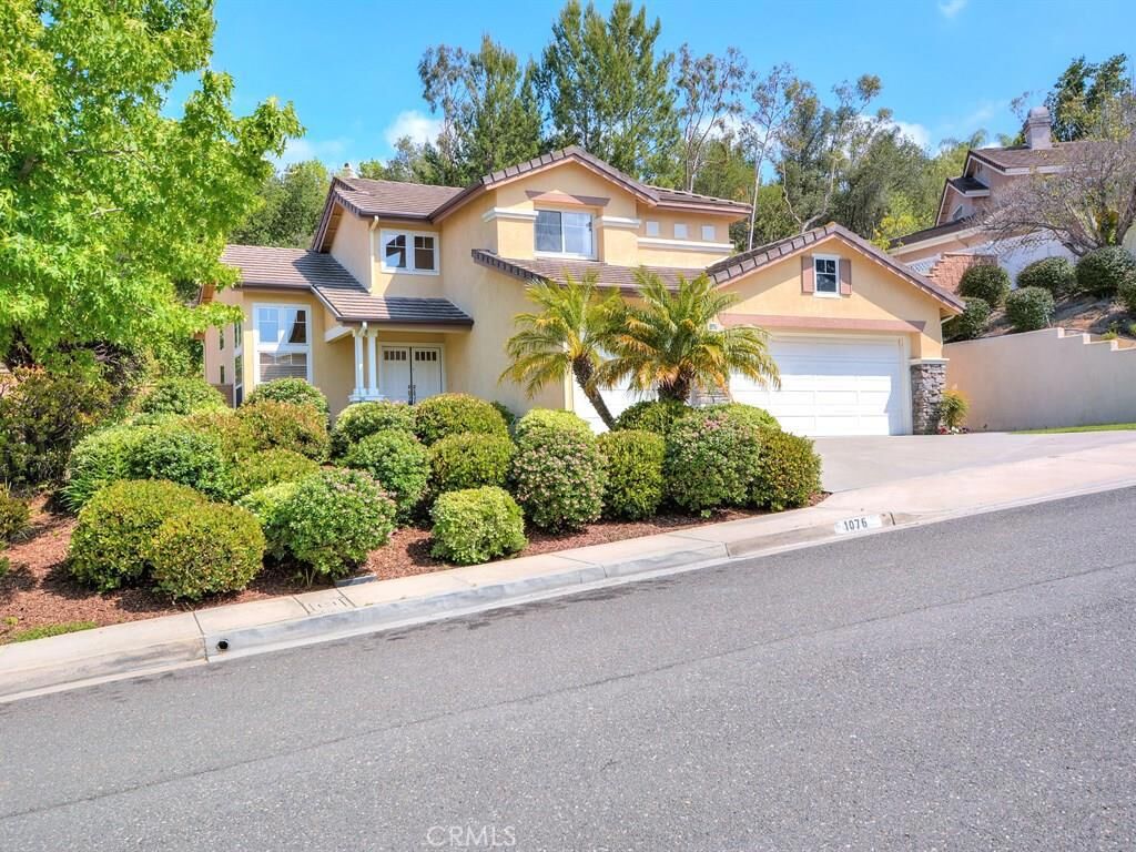 Property Photo: 1076 S Hanlon Way CA 92808