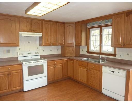 Property Photo:  123 Floral St  MA 01545 