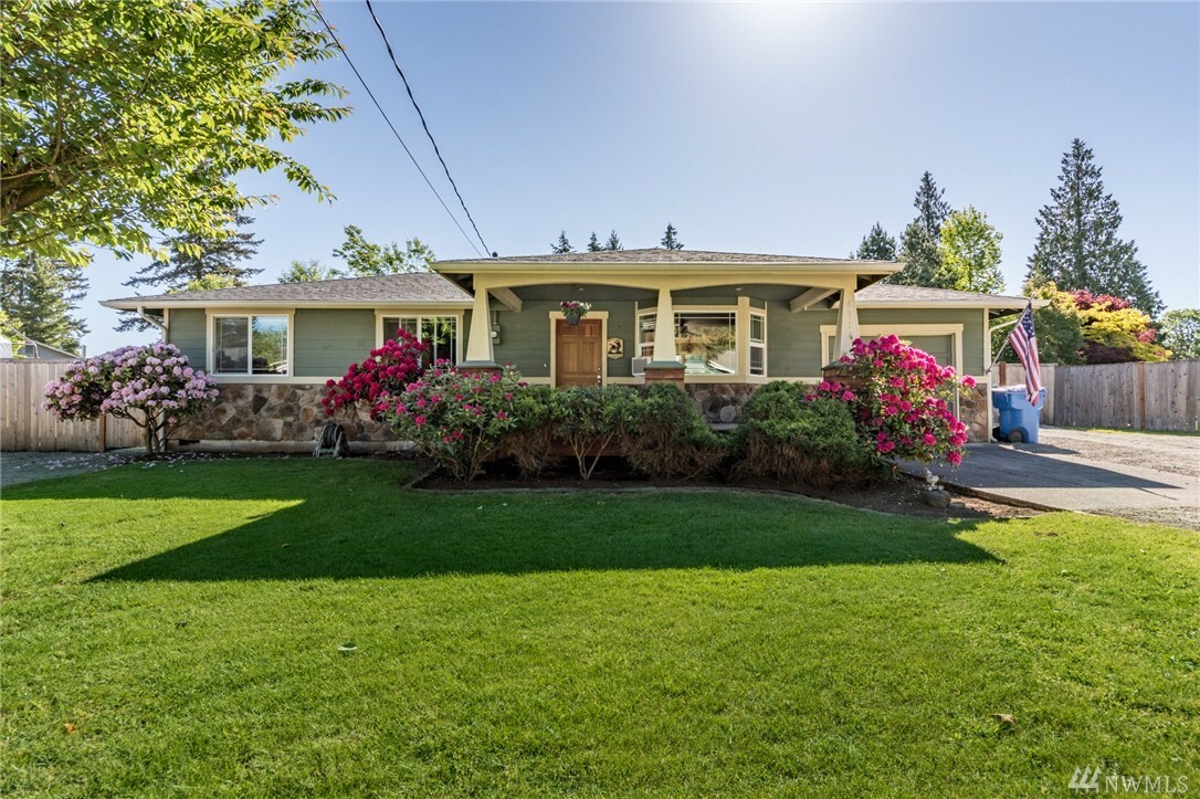 Property Photo:  4914 N Vista Dr E  WA 98391 