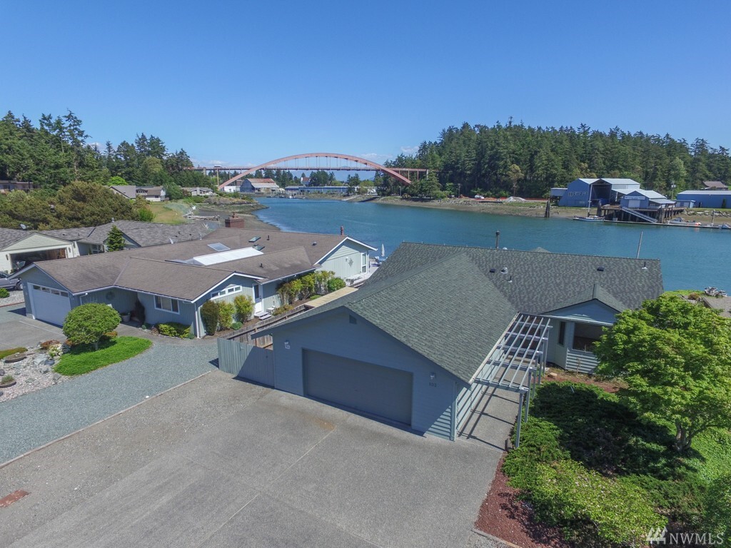 Property Photo: 103 Chinook Place WA 98257