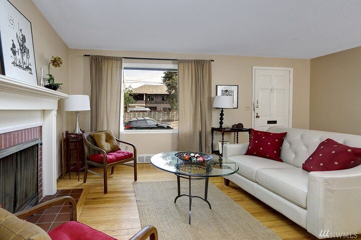 Property Photo:  4811 NE 75th Street  WA 98115