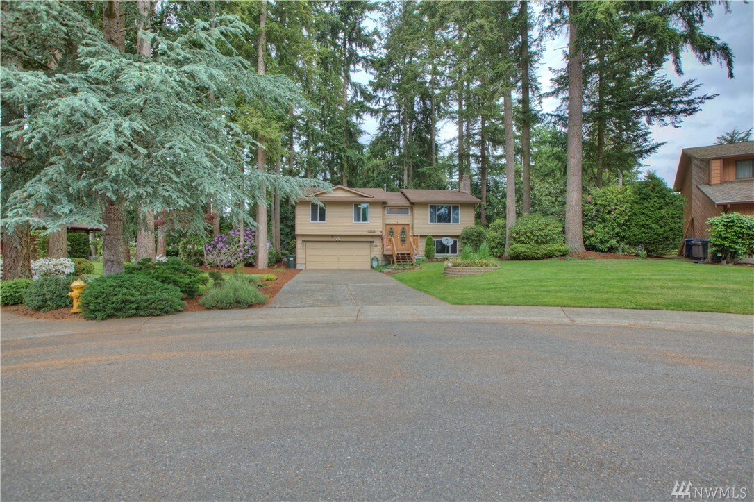 Property Photo:  15114 SE 141st Place  WA 98059 