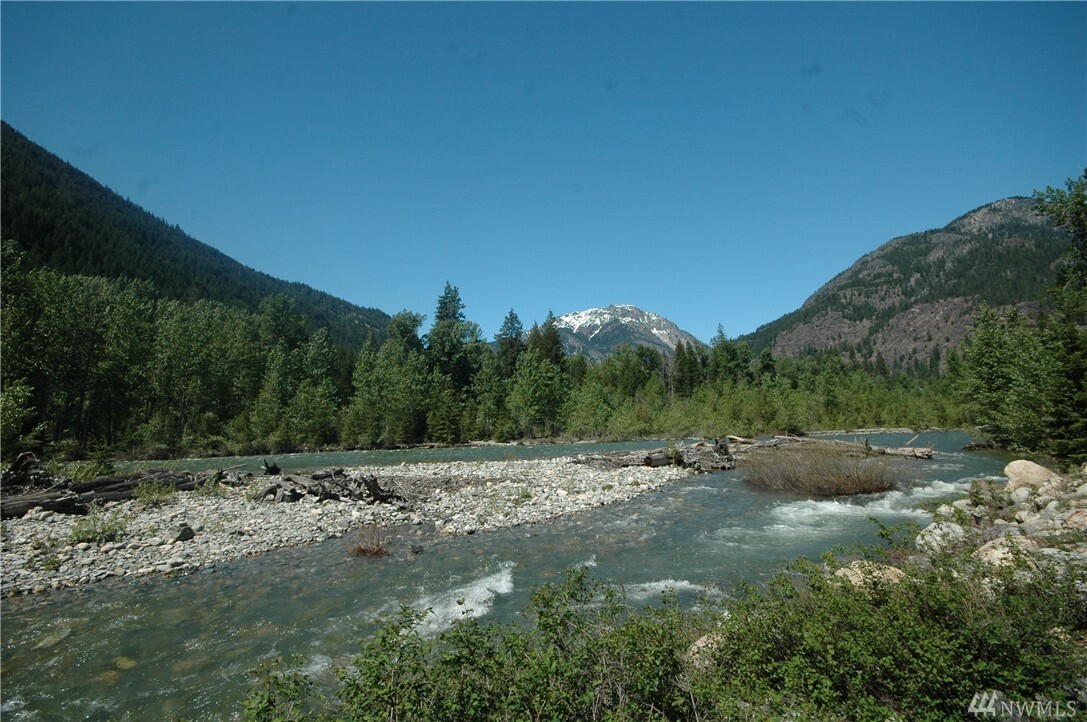 Property Photo:  11 Buck Cir  WA 98833 