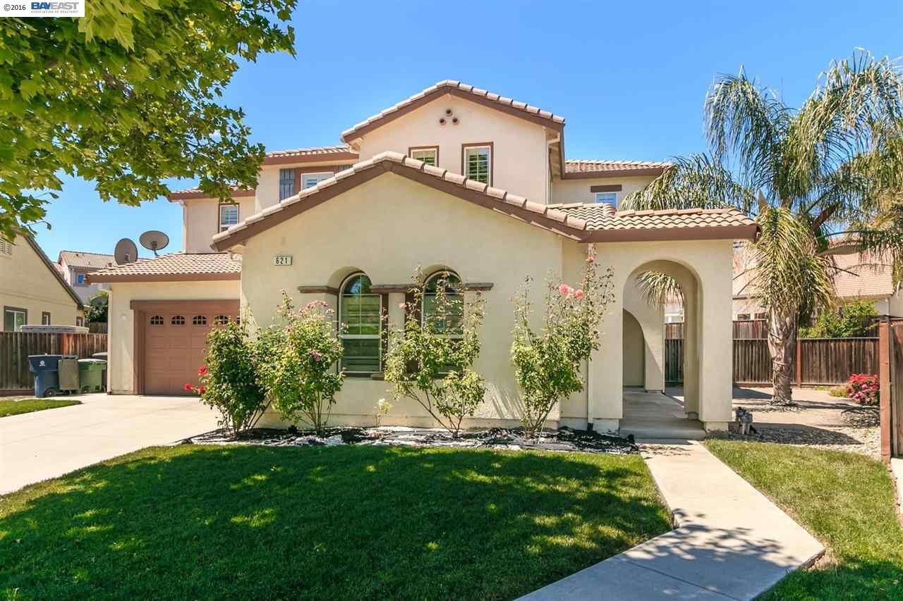 Property Photo: 621 Ben Ingram Court CA 95377