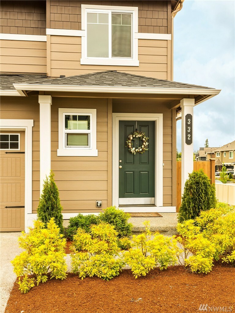 Property Photo: 332 203rd Place SW WA 98036