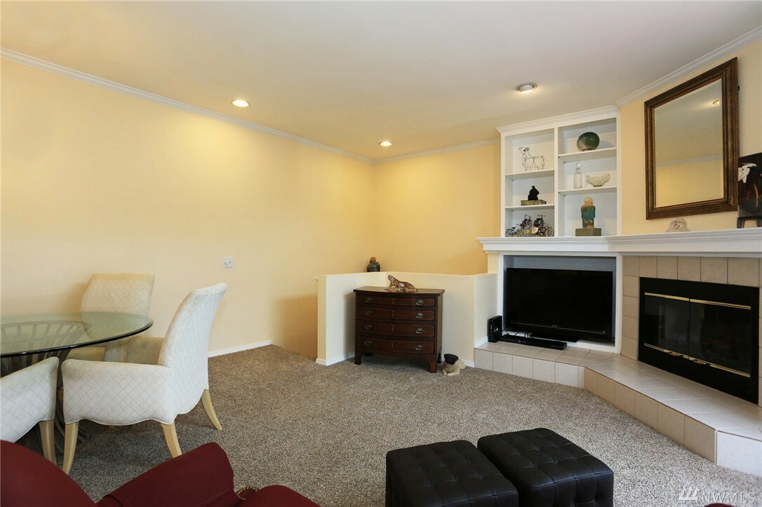 Property Photo:  6515 134th Place SE J-4  WA 98296 