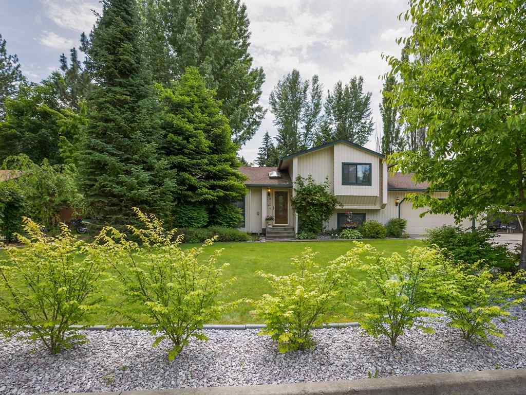 Property Photo: 414 E Glencrest Dr WA 99208