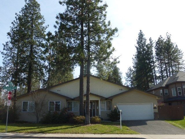 Property Photo: 2224 E Rockwood Blvd WA 99203