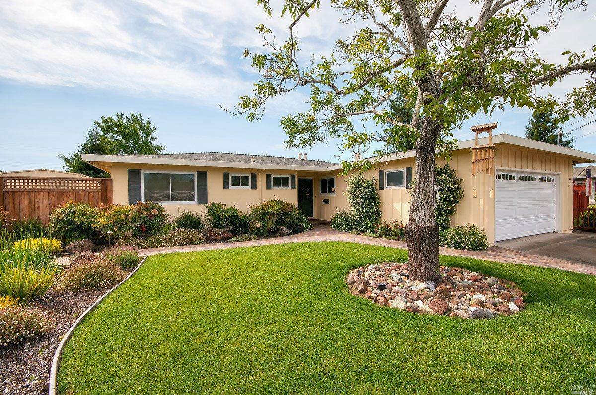 Property Photo: 1444 Weaverly Drive CA 94954