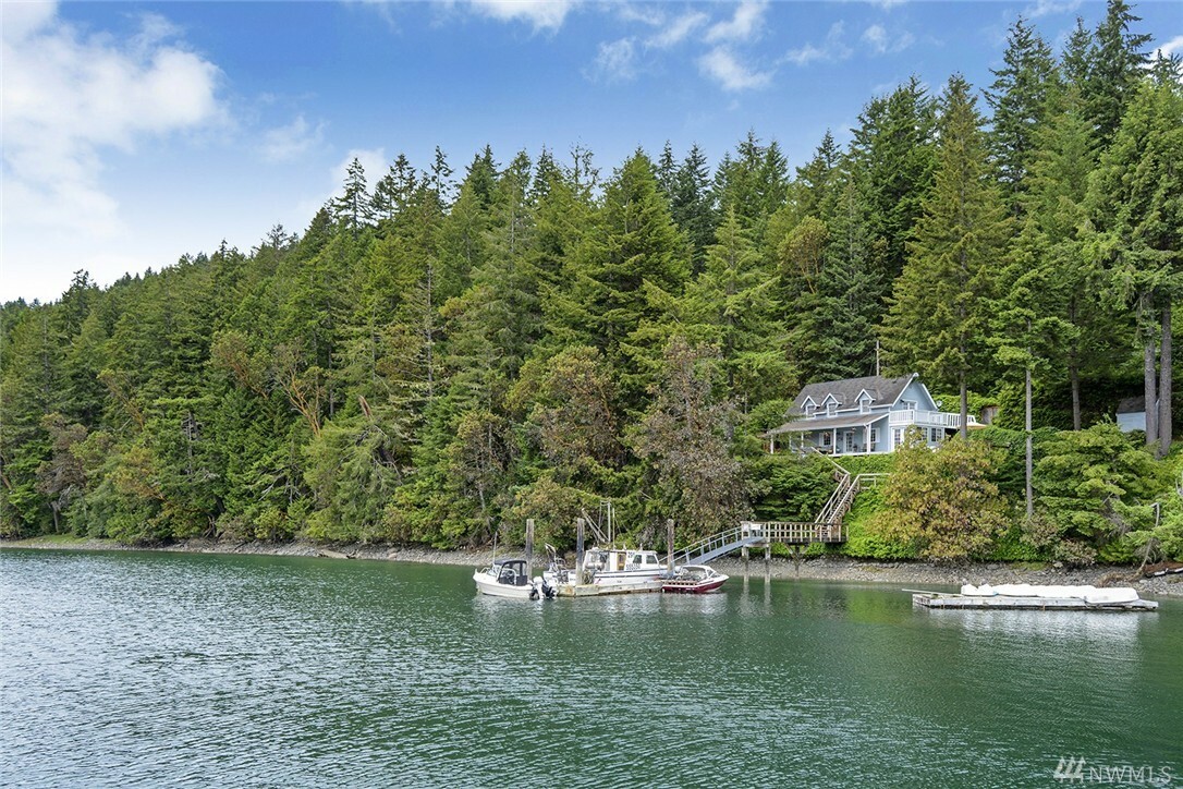 Property Photo:  308713 Highway 101  WA 98320 