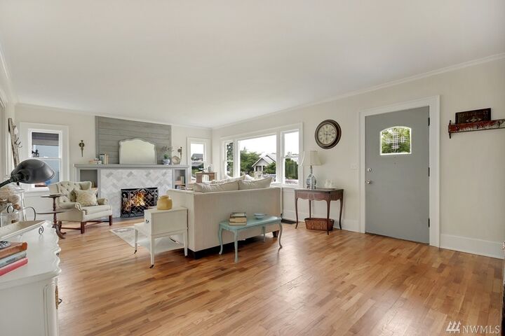 Property Photo:  412 S 35th St  WA 98418 