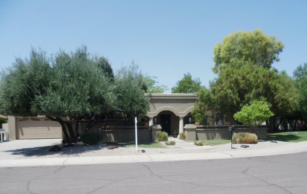 Property Photo:  1936 E Redmon Drive  AZ 85283 