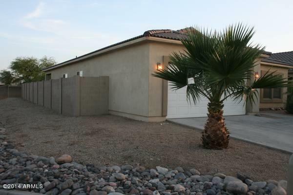 Property Photo:  12105 W Desert Lane  AZ 85335 