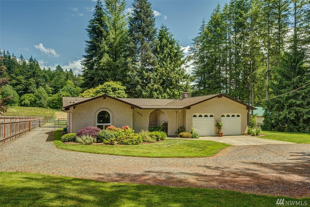 Property Photo:  9505 171st Ave SE  WA 98290 