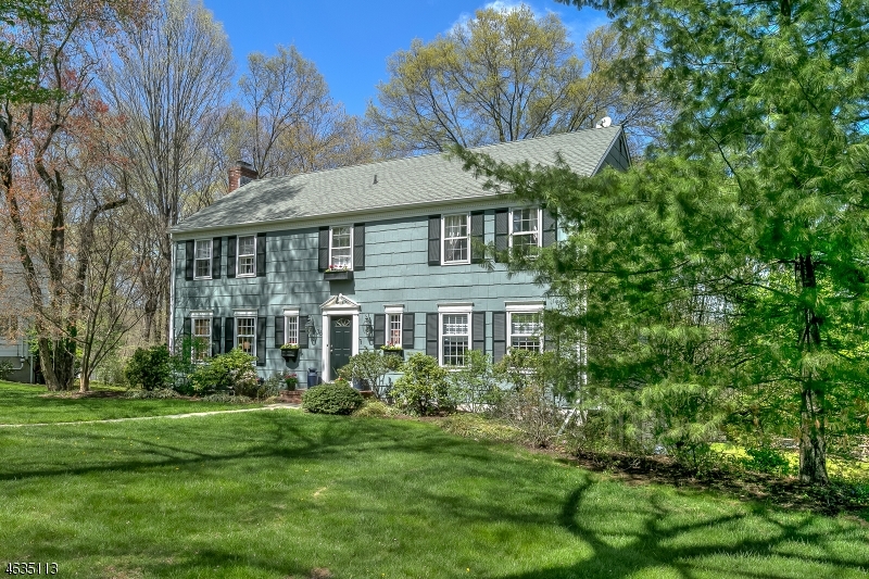 Property Photo:  38 Walnut Cir  NJ 07920 