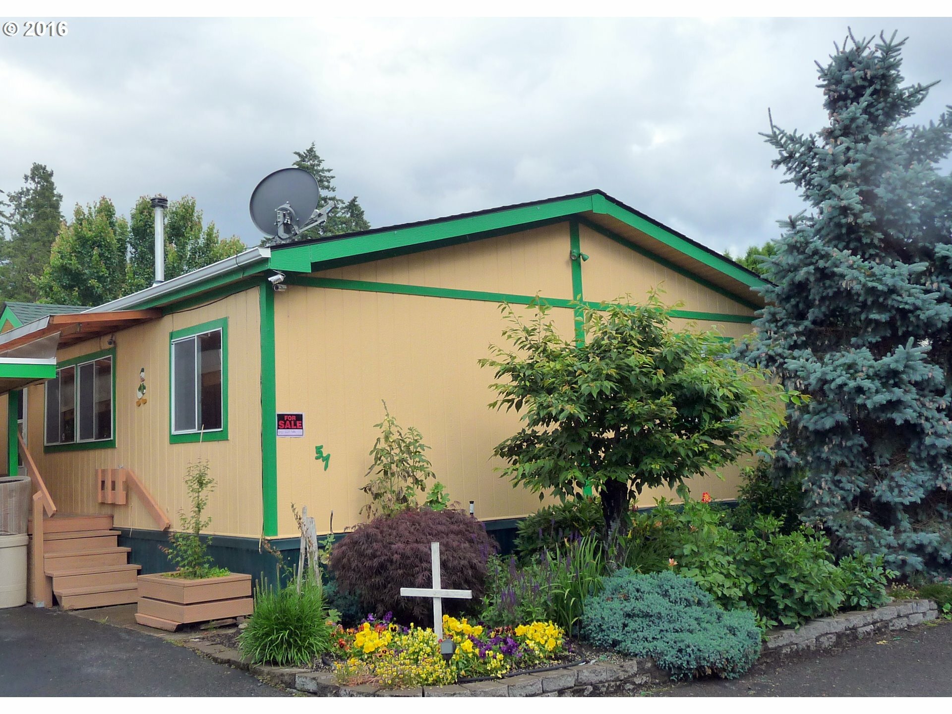 Property Photo:  85961 Edenvale Rd 57  OR 97455 