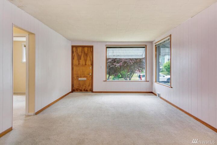 Property Photo:  1610  Gregory Way  WA 98337 