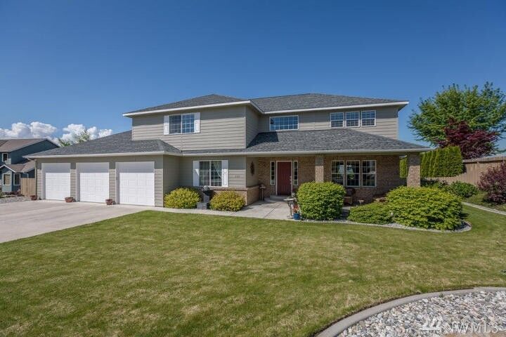 Property Photo:  2122 Inglewood Dr  WA 98802 