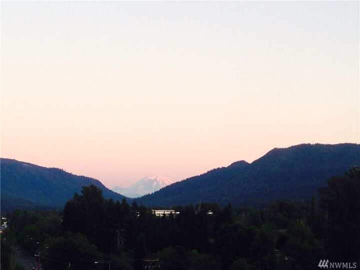 Property Photo:  4261 213th Place SE 43  WA 98029 