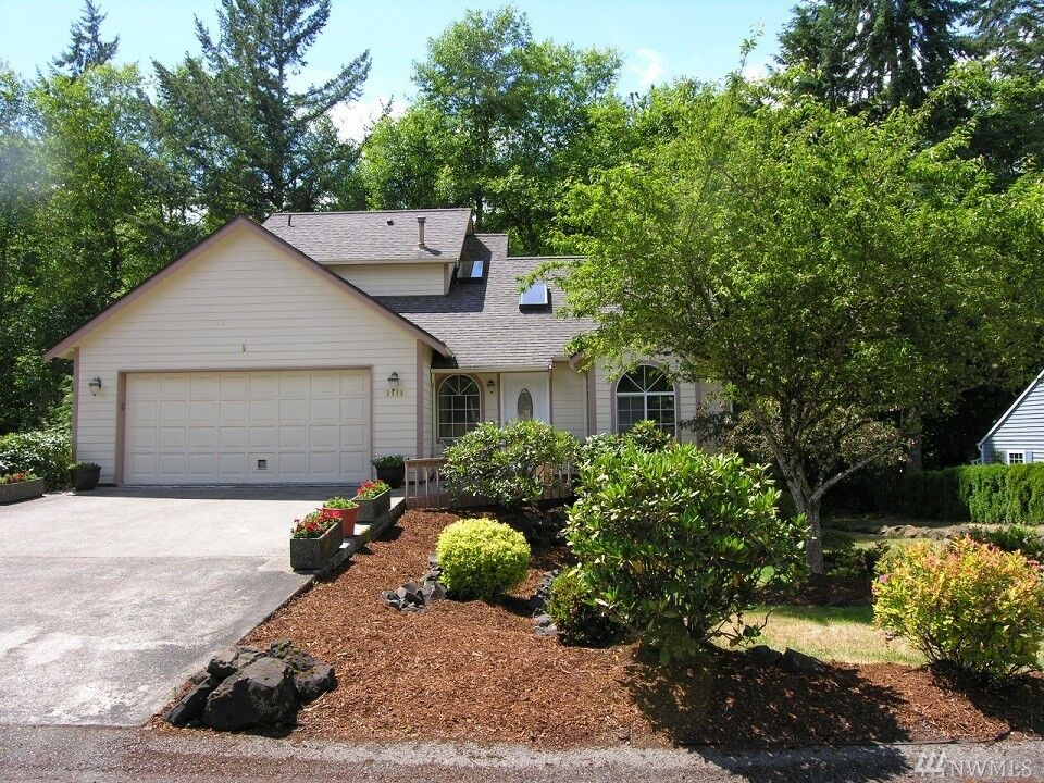 Property Photo:  2619 Walnut Lp NW  WA 98502 