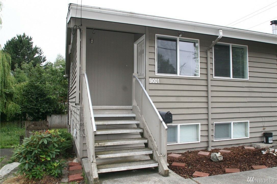 Property Photo:  9001 8th Ave SW  WA 98106 