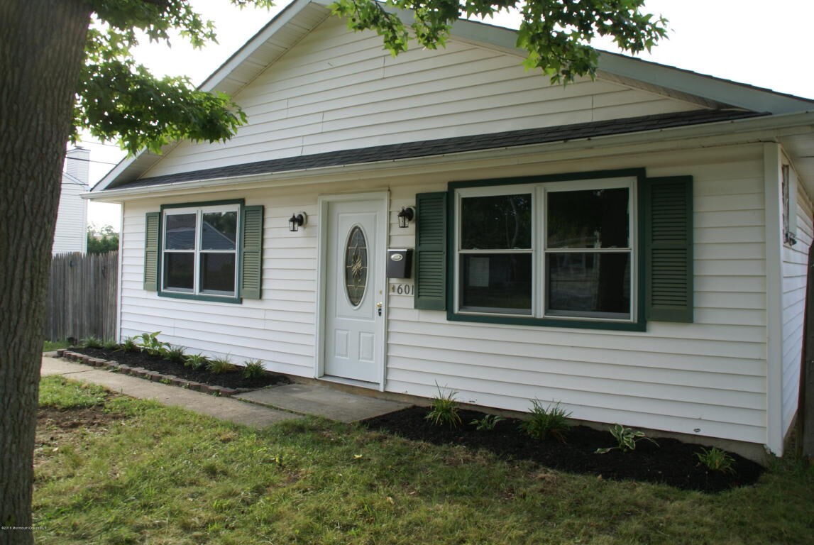 Property Photo:  601 Sydney Avenue  NJ 07735 
