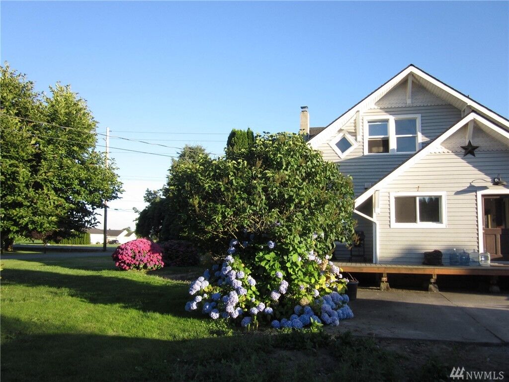 Property Photo:  15478 Barrett Rd  WA 98273 