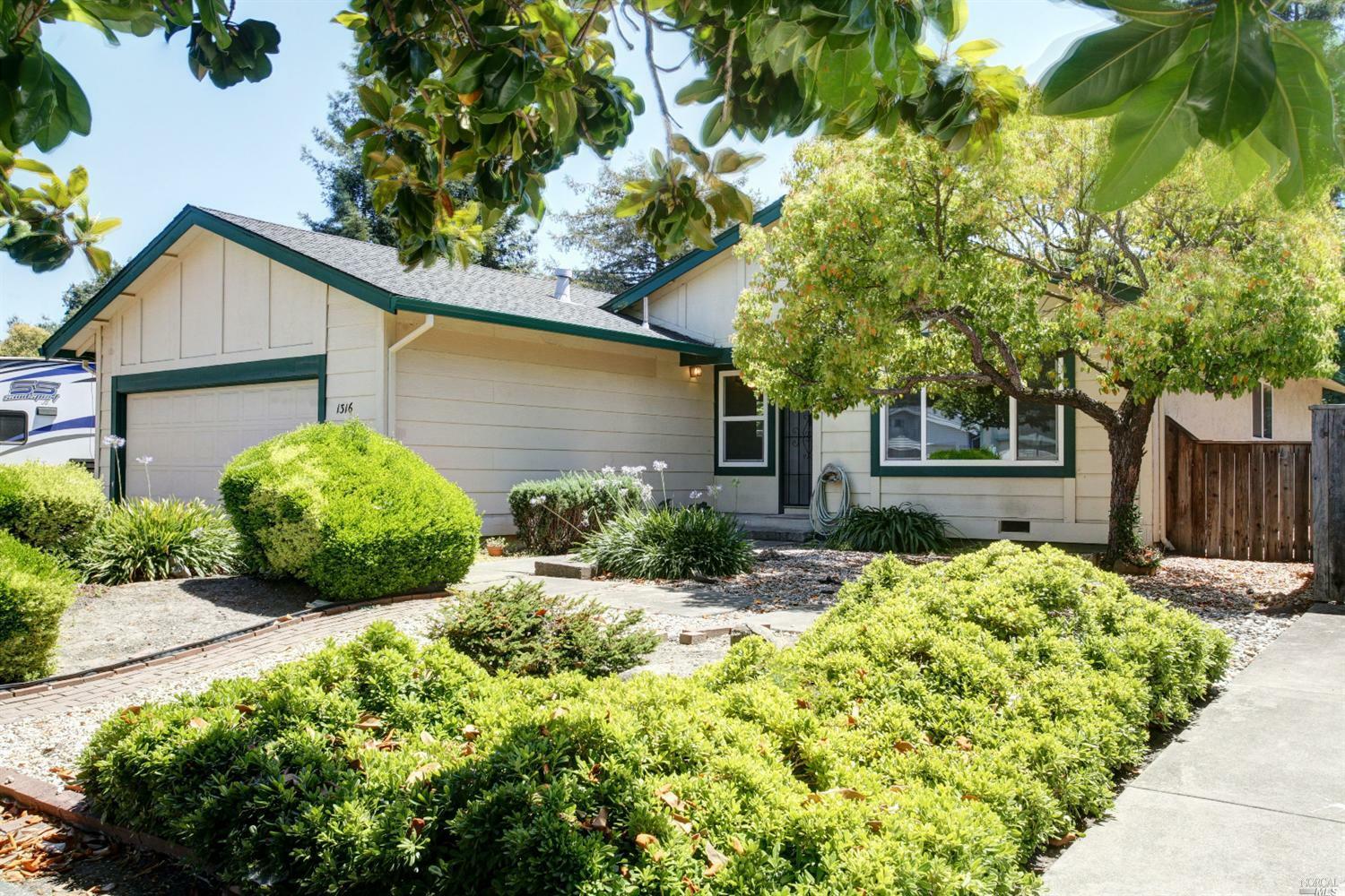 Property Photo:  1316 Crestview Court  CA 95403 