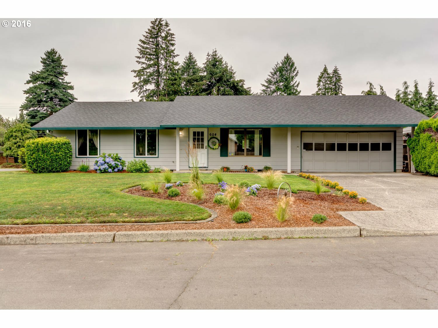 Property Photo:  604 NE 98th Ct  WA 98664 