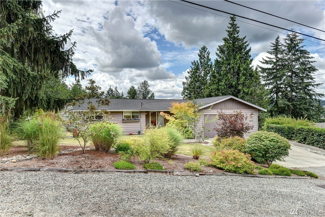 Property Photo:  16713 87th St  WA 98052 