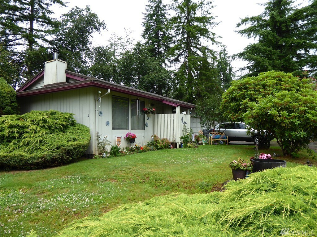 Property Photo:  111 Harding Place  WA 98541 