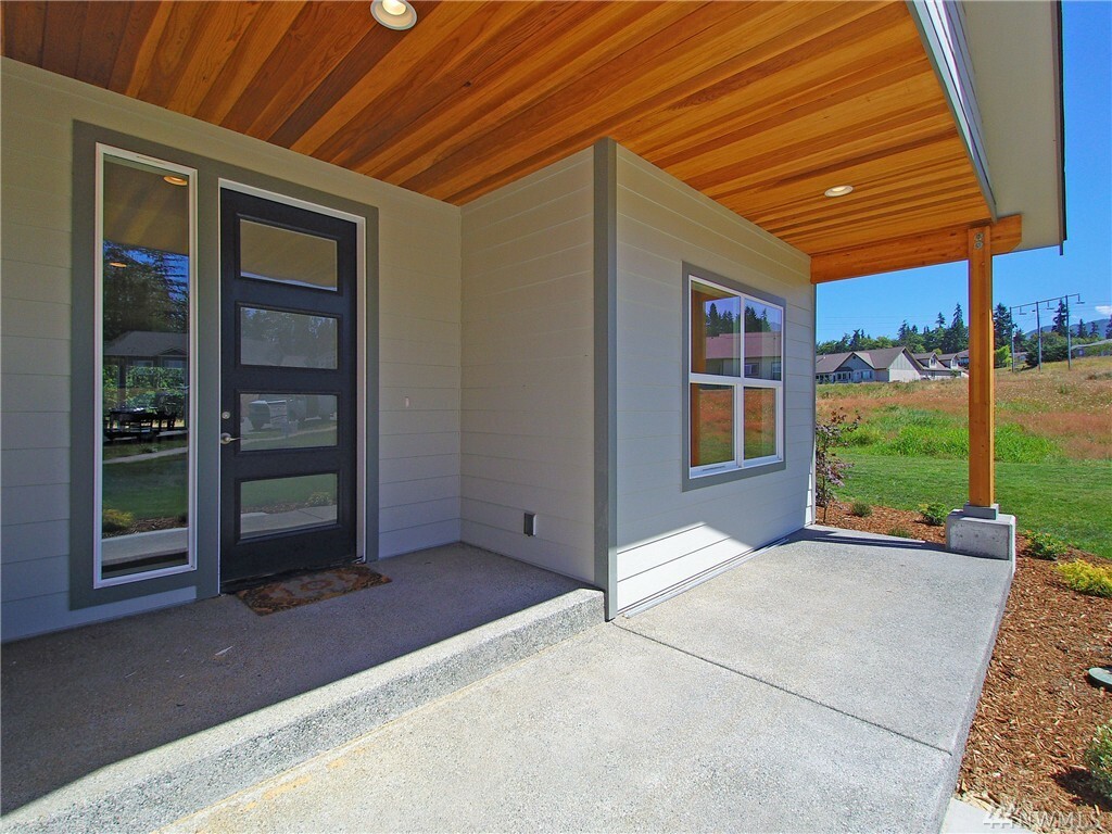 Property Photo:  1406 Morning Ct  WA 98362 