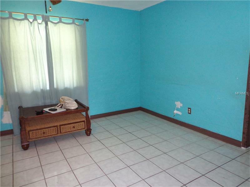 Property Photo:  1366 Canterbury Road N  FL 33710 