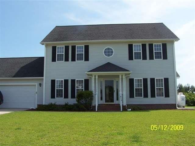 Property Photo:  812 Commons Drive N  NC 28546 