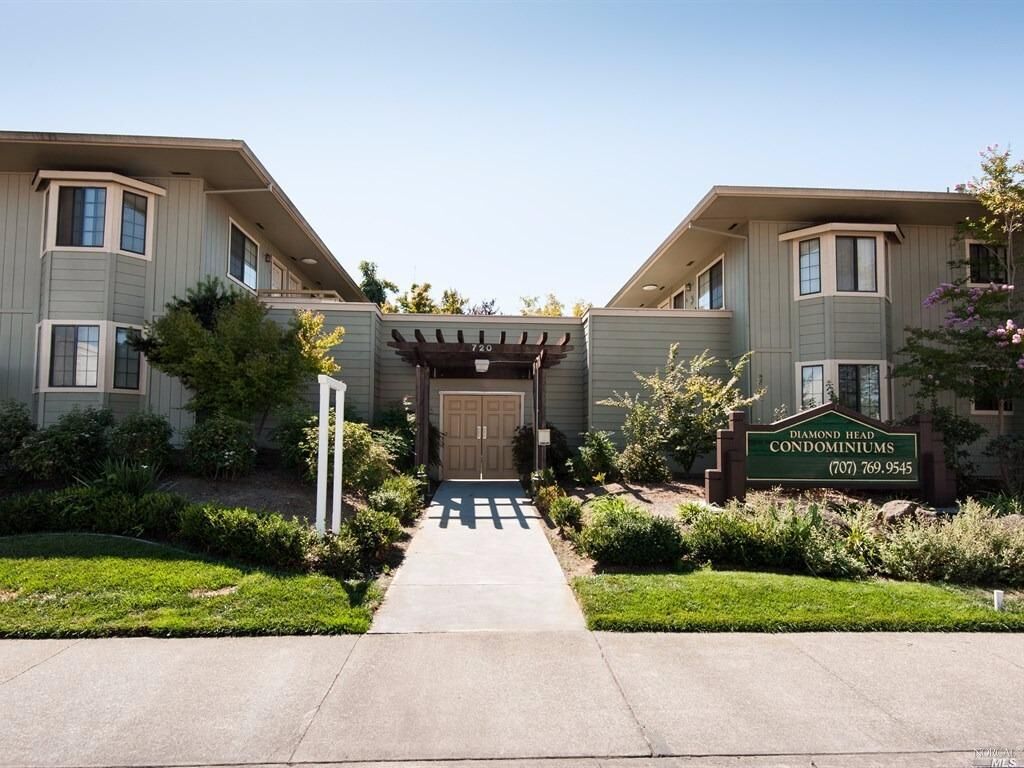 Property Photo: 720 Petaluma Boulevard 21 CA 94952