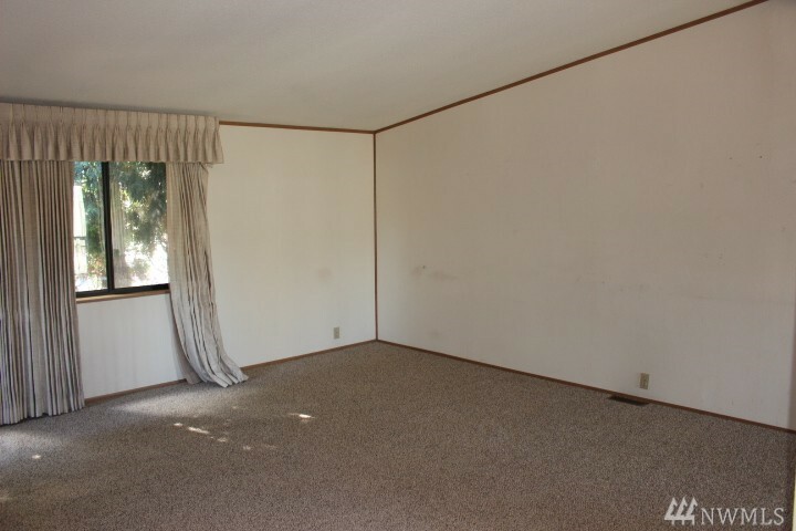 Property Photo: 329 N Georgia Ave WA 98802