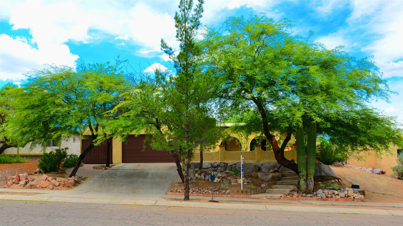 Property Photo:  2782 W Desert Crest Drive  AZ 85713 