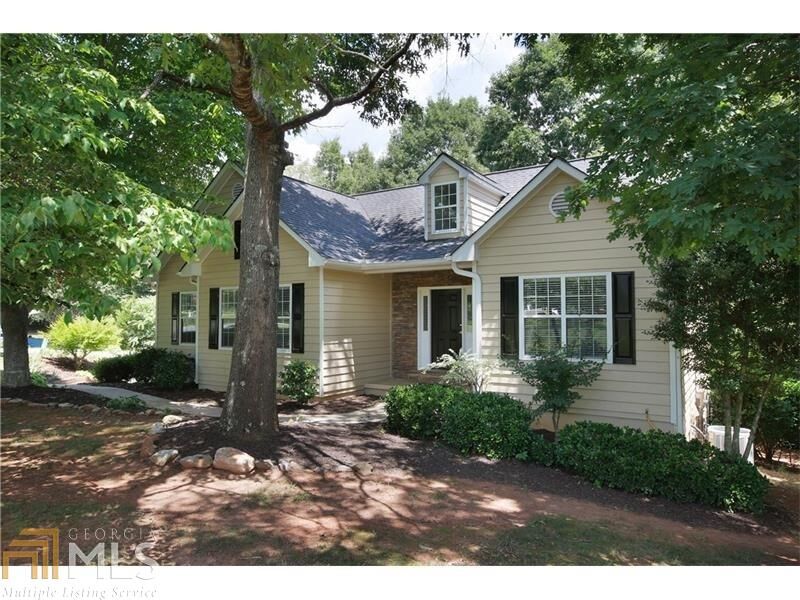 Property Photo: 6705 Payton Road GA 30041