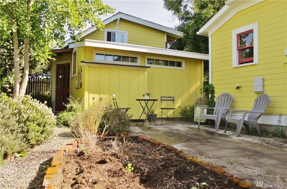 Property Photo: 938 NW 52nd St WA 98107