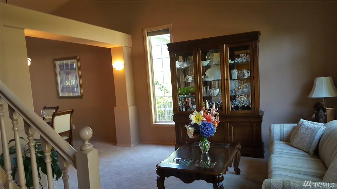 Property Photo: 14125 27th Dr SE WA 98012