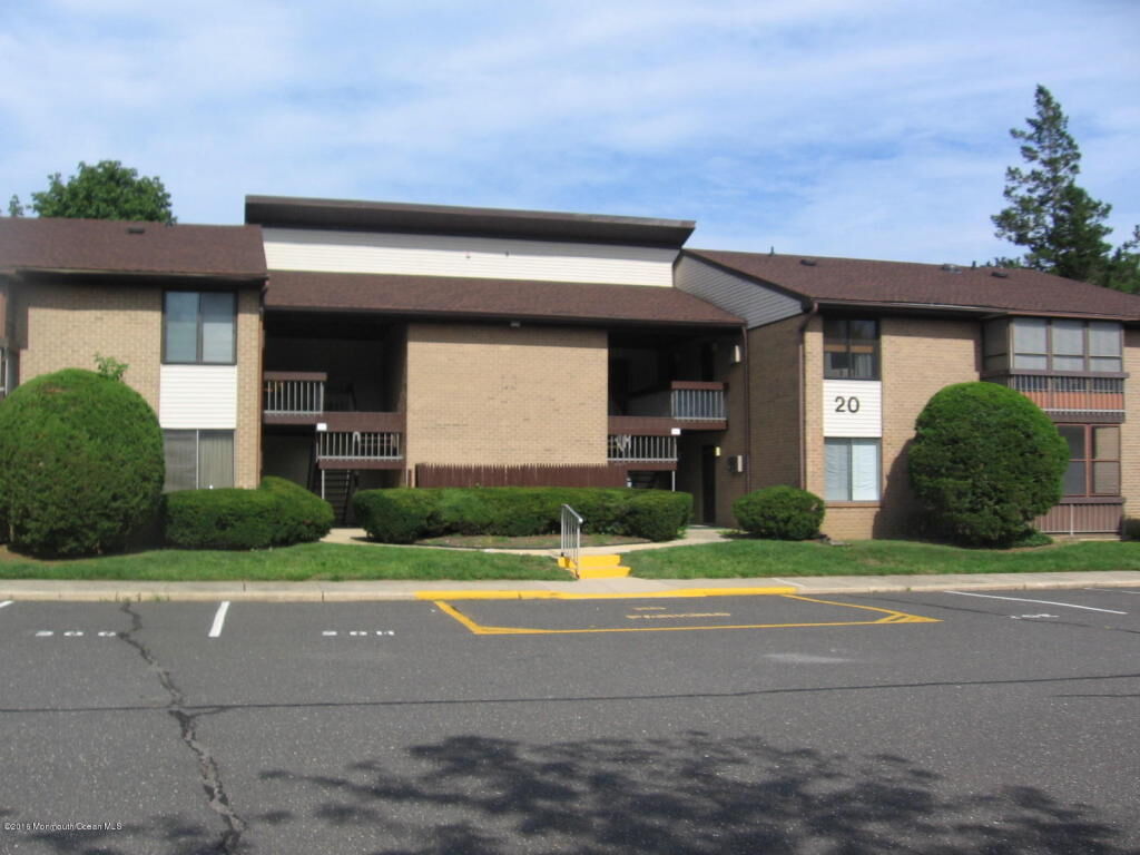 Property Photo:  20 Pine Cluster Circle  NJ 07726 