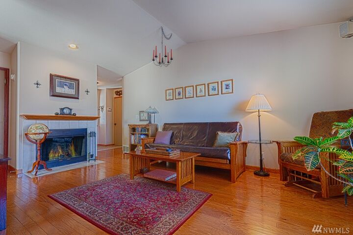 Property Photo:  1127 58th Place SW  WA 98203 