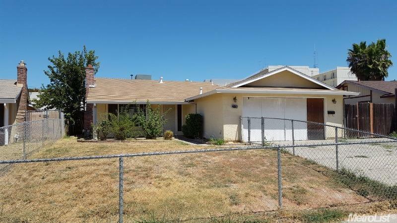 Property Photo:  5738 Parkoaks Drive  CA 95608 