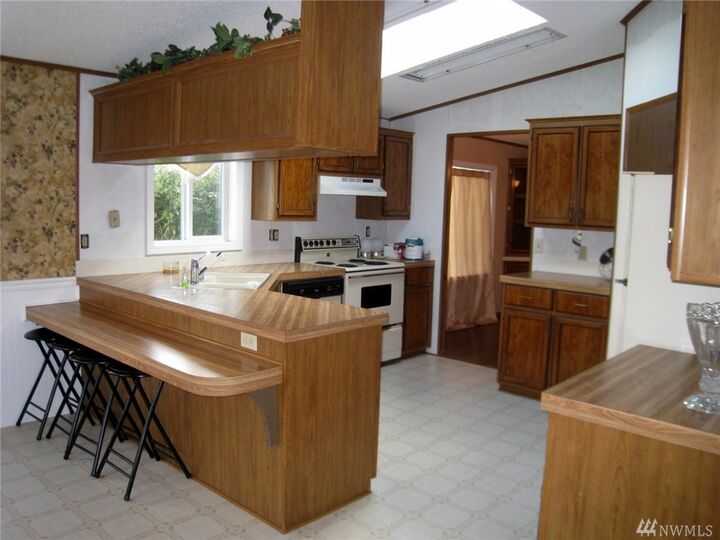 Property Photo: 1625 Main St 7 WA 98248
