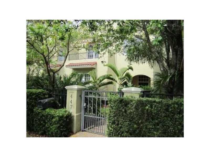 Property Photo: 447 NE 16th Ave 0 FL 33301
