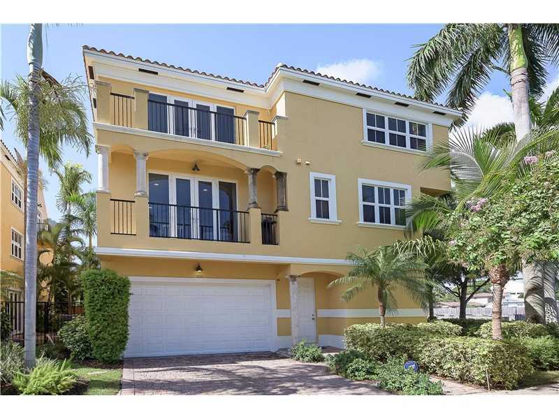 Property Photo: 1600 NE 9th St 1600 FL 33304